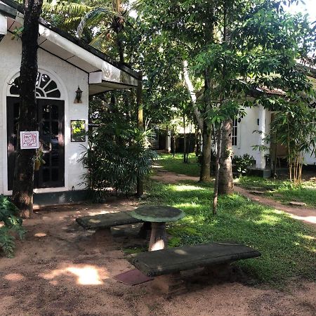 Sylvester Villa Hostel Negombo Eksteriør bilde