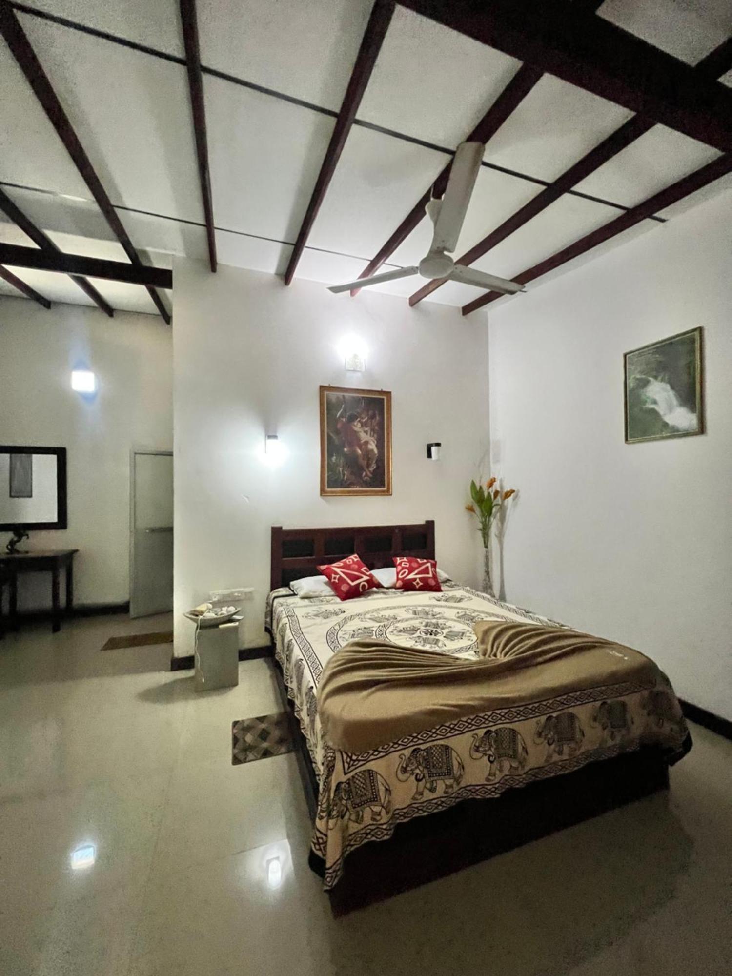 Sylvester Villa Hostel Negombo Eksteriør bilde